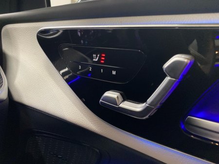 2025 Mercedes-Benz GLC - photo 18
