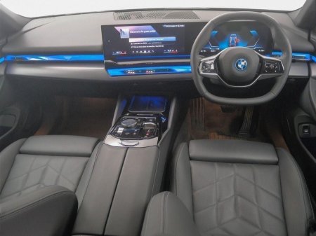 2025 BMW i5 - photo 4
