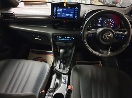 2021 Toyota Yaris - photo 12