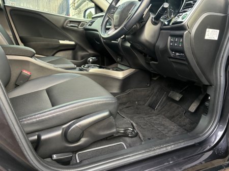 2019 Honda Grace - photo 10