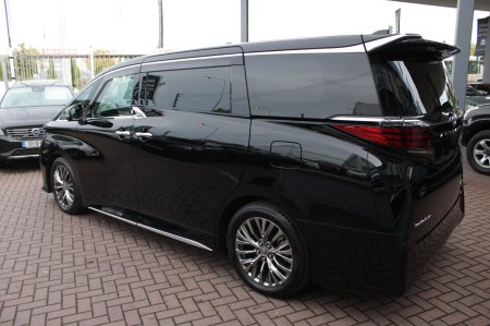2025 Toyota Alphard - photo 6