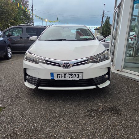 2017 Toyota Corolla - photo 2