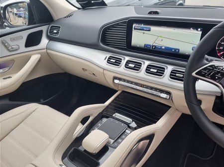 2027 Mercedes-Benz GLE - photo 14