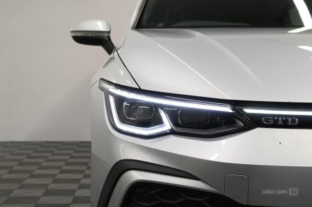 2023 Volkswagen Golf - photo 9