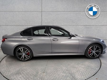 2024 BMW 3-Series - photo 2