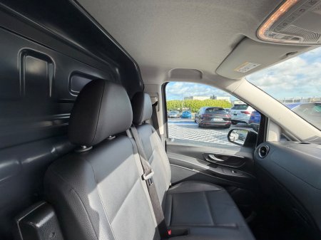 2021 Mercedes-Benz Vito - photo 25