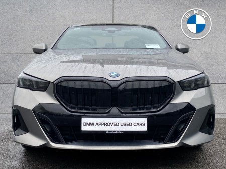 2024 BMW 5-Series - photo 16