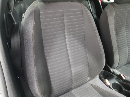 2021 Peugeot 208 - photo 19