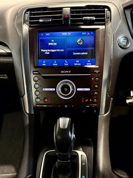 2021 Ford Mondeo - photo 16