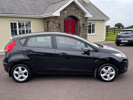 2011 Ford Fiesta - photo 5