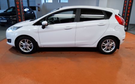 2015 Ford Fiesta - photo 3