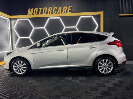 2017 Ford Focus - photo 15