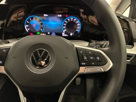 2021 Volkswagen Golf - photo 24