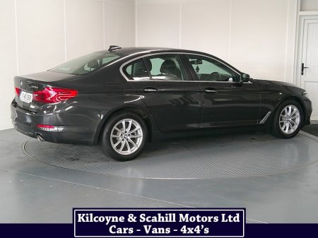 2017 BMW 5-Series - photo 8