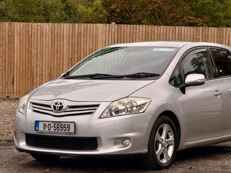 2011 Toyota Auris - photo 4