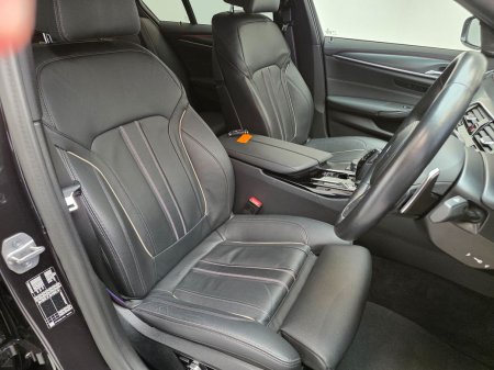 2023 BMW 5-Series - photo 13