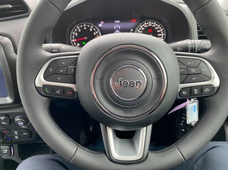 2024 Jeep Renegade - photo 24
