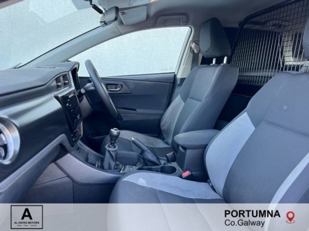 2019 Toyota Auris - photo 2