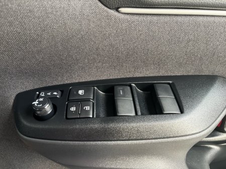 2026 Toyota Yaris Cross - photo 16
