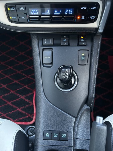 2017 Toyota Auris - photo 16