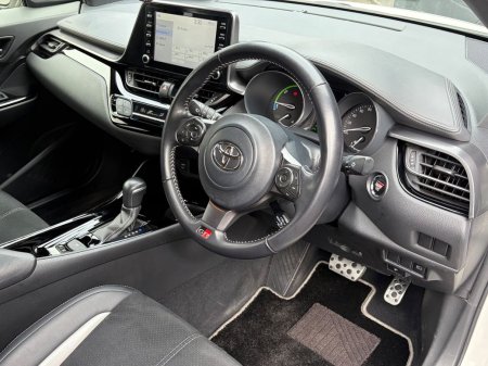 2020 Toyota C-HR - photo 2