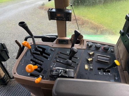 2002 John Deere 7710 - photo 18