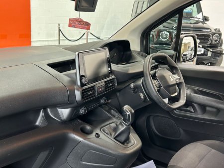 2021 Peugeot Partner - photo 15