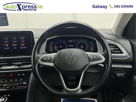 2023 Volkswagen T-Roc - photo 16