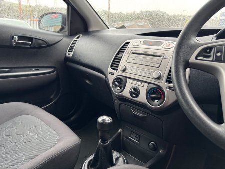 2010 Hyundai i20 - photo 17