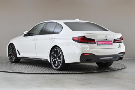 2022 BMW 5-Series - photo 6