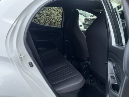 2023 Toyota Yaris - photo 8