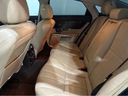 2016 Jaguar XJ - photo 9