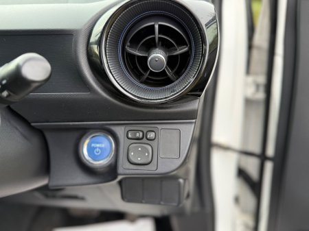 2018 Toyota Aqua - photo 13