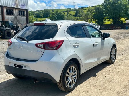 2018 Mazda Demio - photo 4