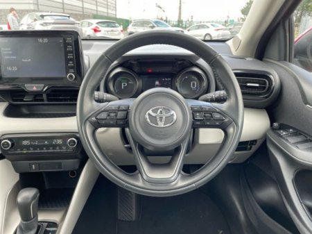 2023 Toyota Yaris - photo 9