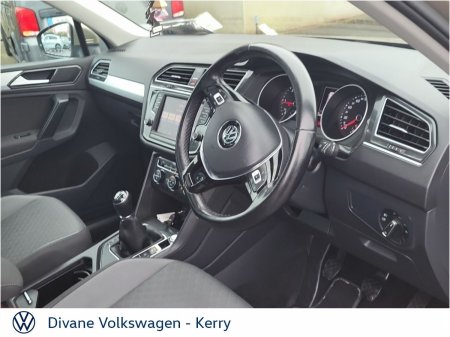 2017 Volkswagen Tiguan - photo 2