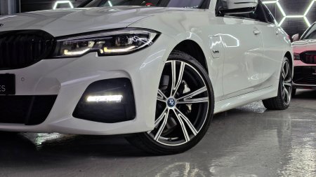 2021 BMW 3-Series - photo 14