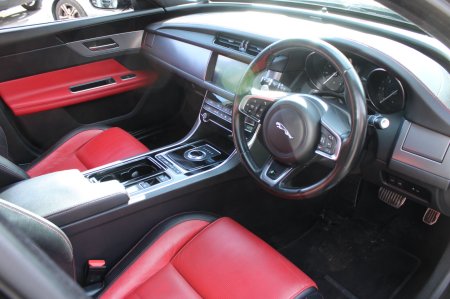 2019 Jaguar XF - photo 6