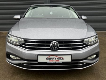 2021 Volkswagen Passat - photo 2
