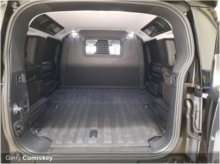 2026 Land Rover Defender - photo 4
