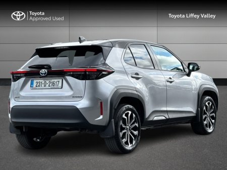 2023 Toyota Yaris Cross - photo 2