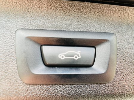 2023 BMW 5-Series - photo 27