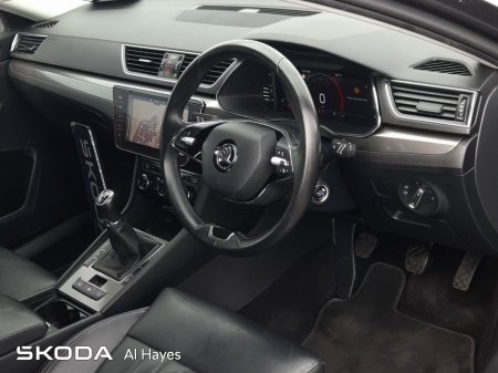 2022 Skoda Superb - photo 5