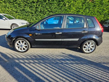 2007 Ford Fiesta - photo 2