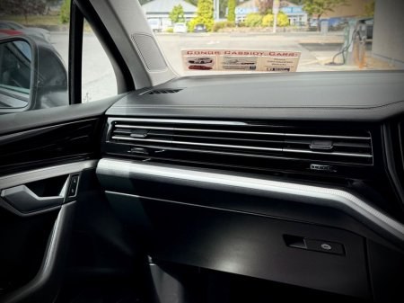 2020 Volkswagen Touareg - photo 27