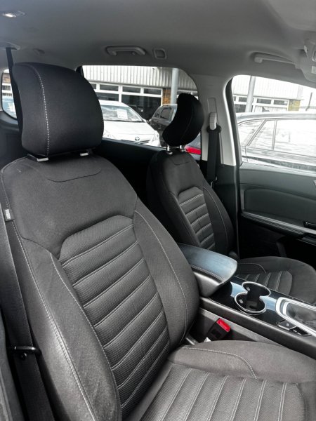 2020 Ford Galaxy - photo 6