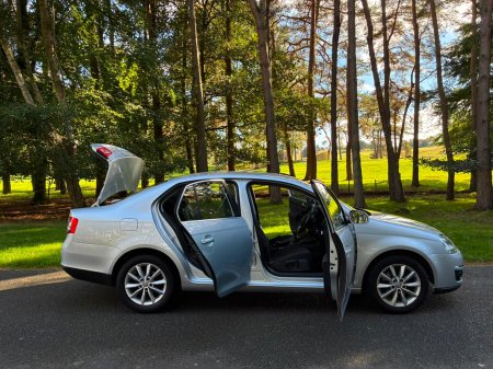 2010 Volkswagen Jetta - photo 22