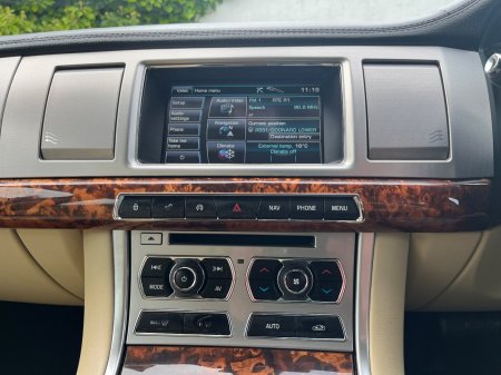 2014 Jaguar XF - photo 13