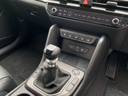 2025 Kia Sportage - photo 17