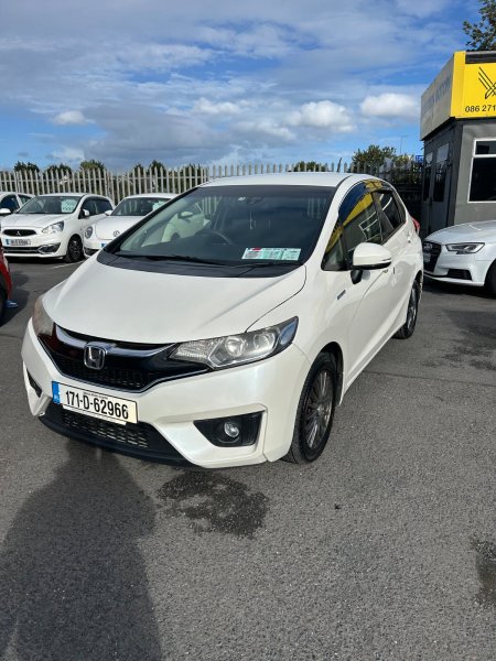 2017 Honda Fit - photo 2
